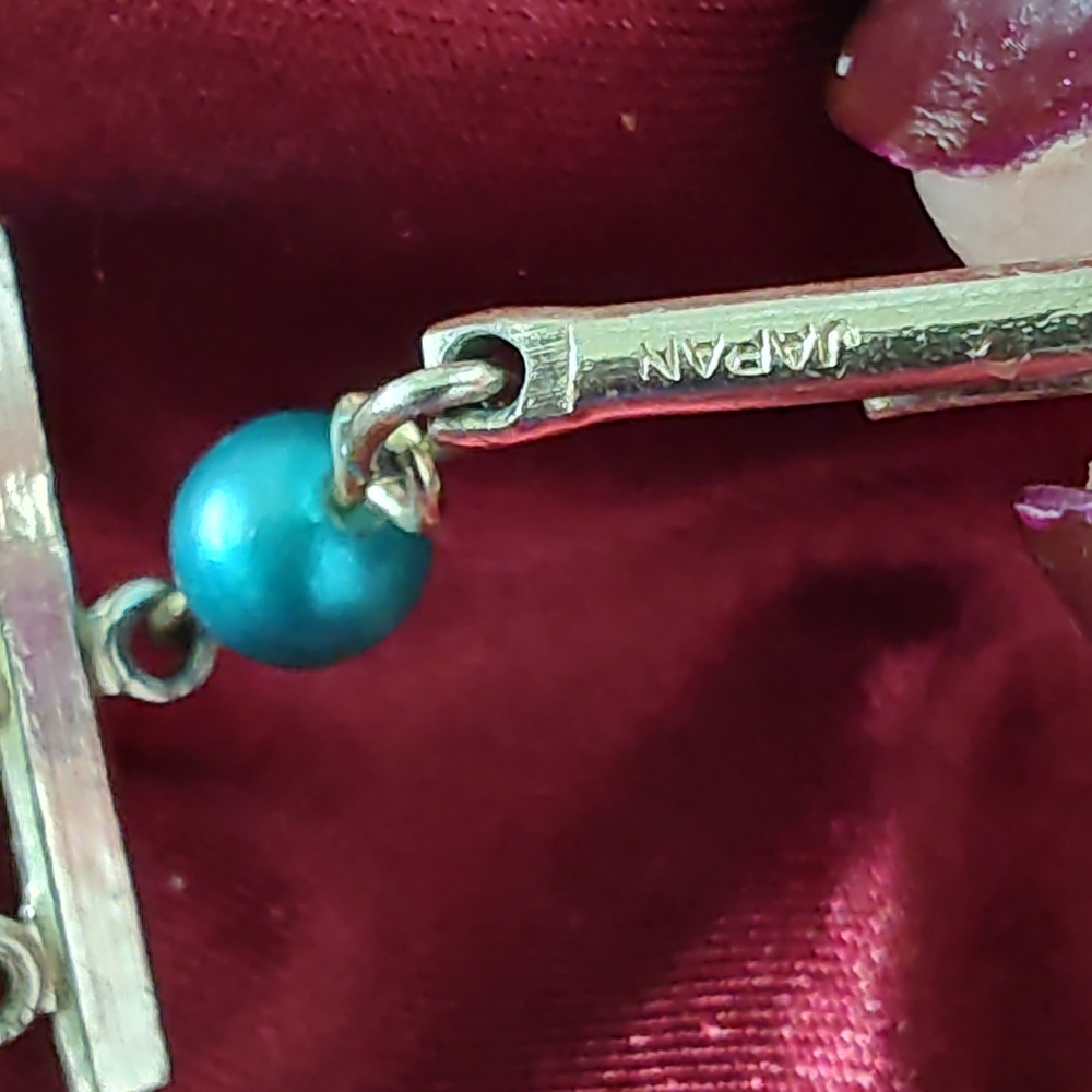 Vintage Japan 3 String Glass, Lucite Bead And Gold Tonw Beads - Picture 7 of 9